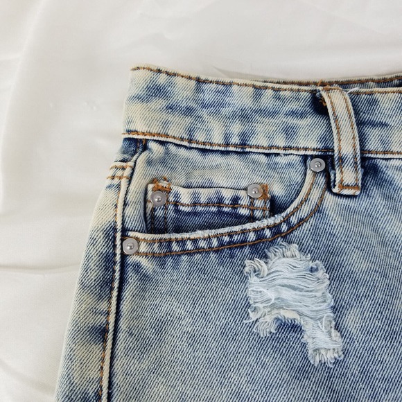 Indigo Rein Denim Shorts Juniors 1 Blue Jean High Rise Distressed Light Wash NWT - Picture 10 of 16